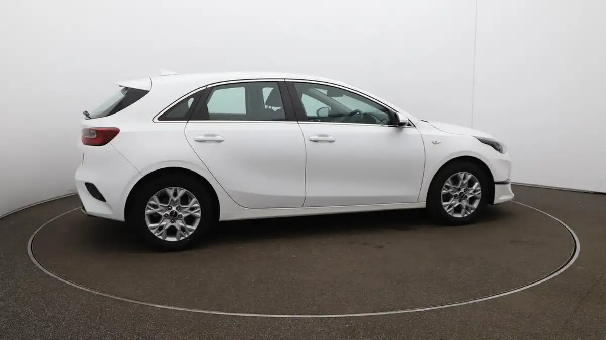2021-kia-ceed-10-t-gdi-2-hatchback-big-50