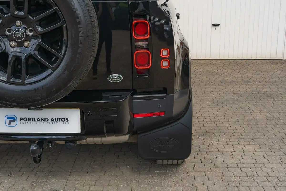 2022-land-rover-110-defender-30-d250-hard-top-se-110-2997cc-big-22