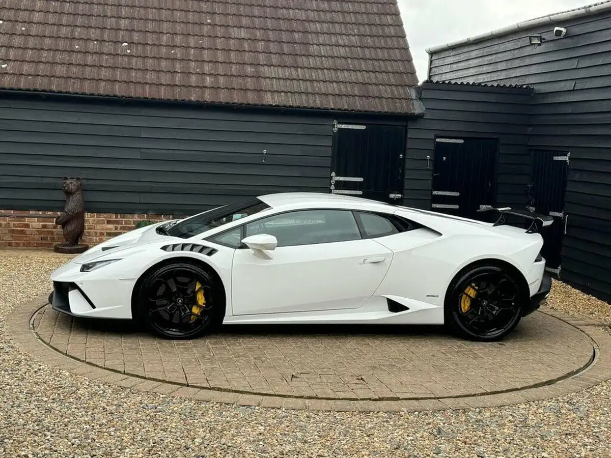 2014-lamborghini-huracan-lp-610-4-big-7