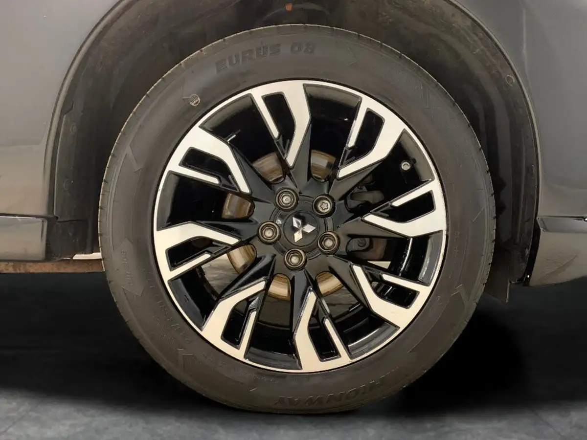 2015-mitsubishi-outlander-20-gx3h-phev-5st-big-26