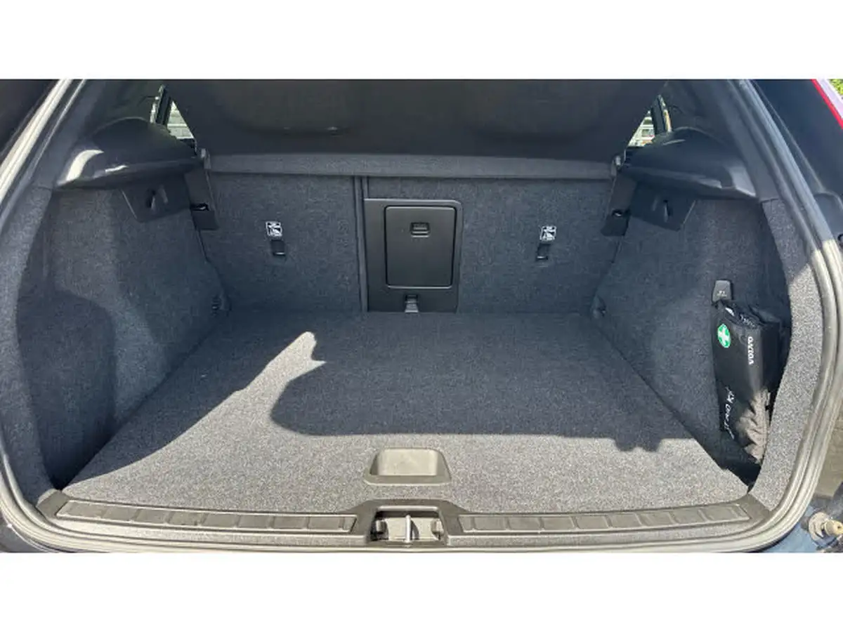 2021-volvo-xc40-15-t3-r-design-161bhp-auto-big-16