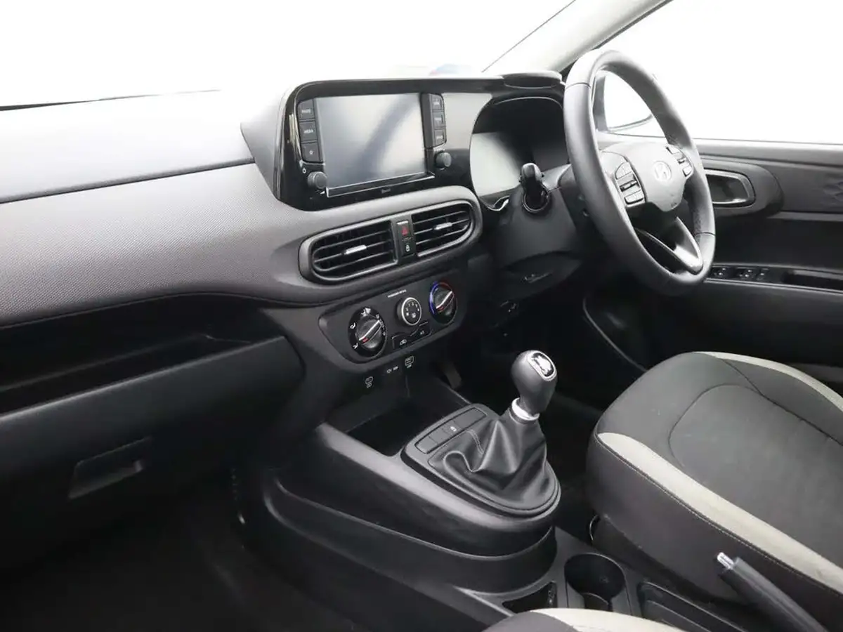 2023-hyundai-i10-10-advance-big-12