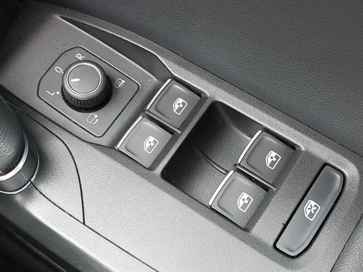 2023-cupra-leon-nf-20-tsi-vz2-245ps-hatchback-big-11