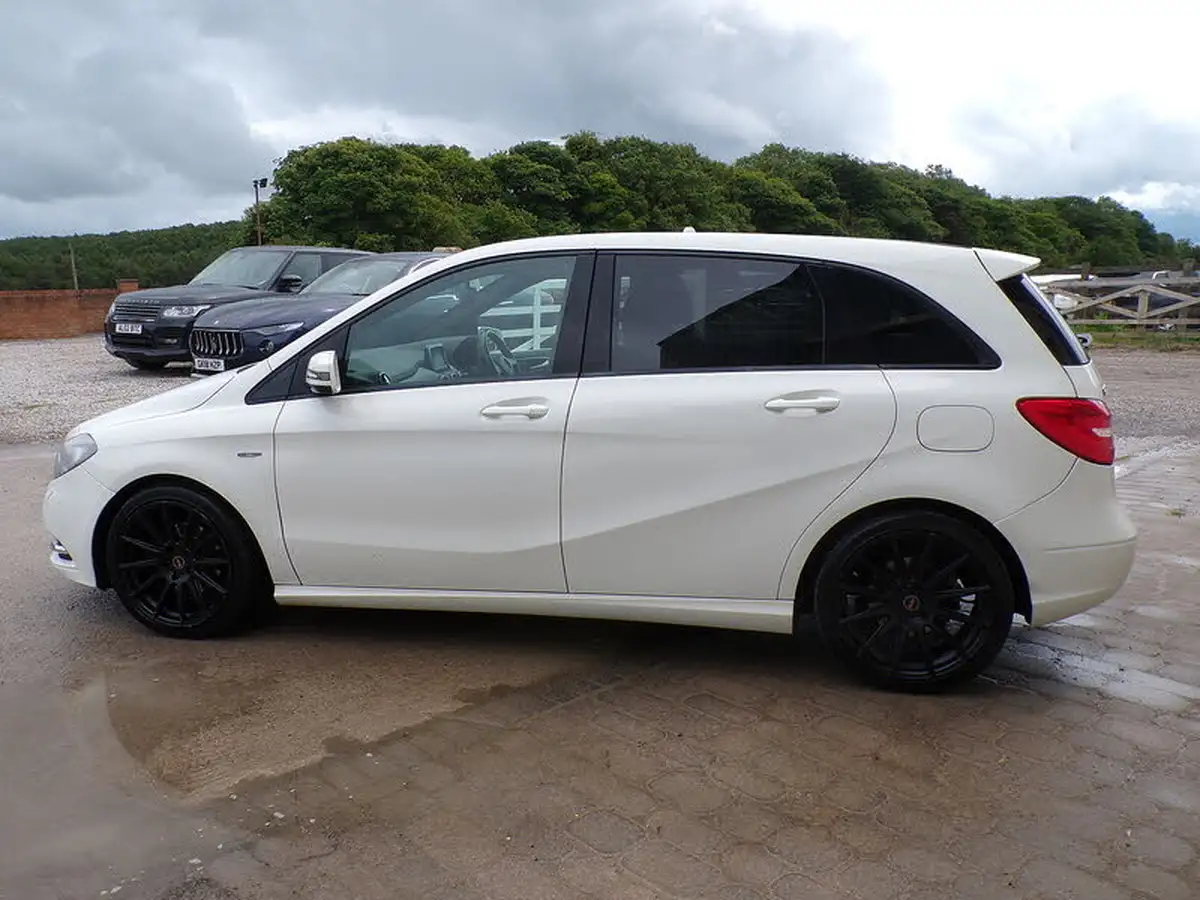 2012-mercedes-benz-b-class-18td-b200-sport-136bhp-blueefficiency-7g-dct-big-4