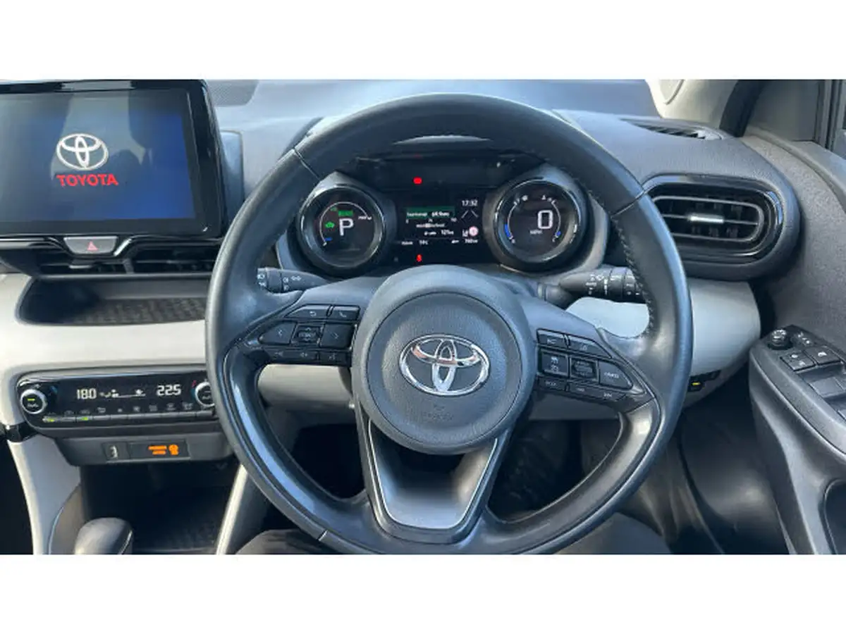 2022-toyota-yaris-cross-15-vvt-i-excel-city-packpan-roof-big-5