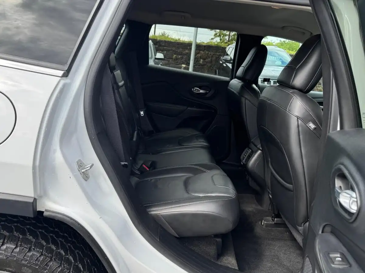 2016-jeep-cherokee-22multijet-ii-limited-ss-big-17