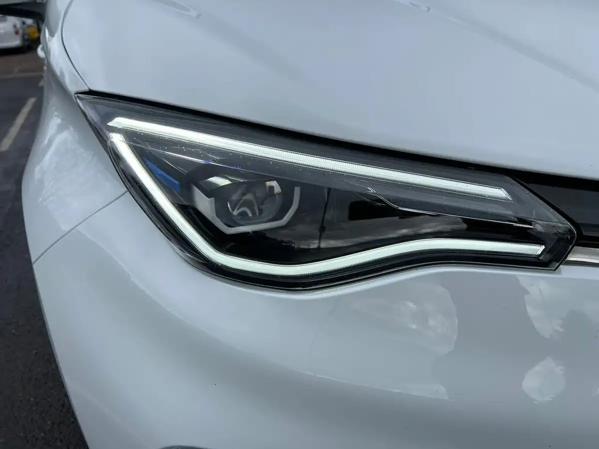 2021-renault-zoe-e-i-iconic-110ps-r110ze50-big-31