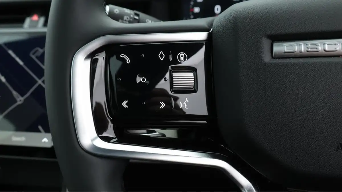 2024-land-rover-discovery-sport-15-p270e-dynamic-se-big-25