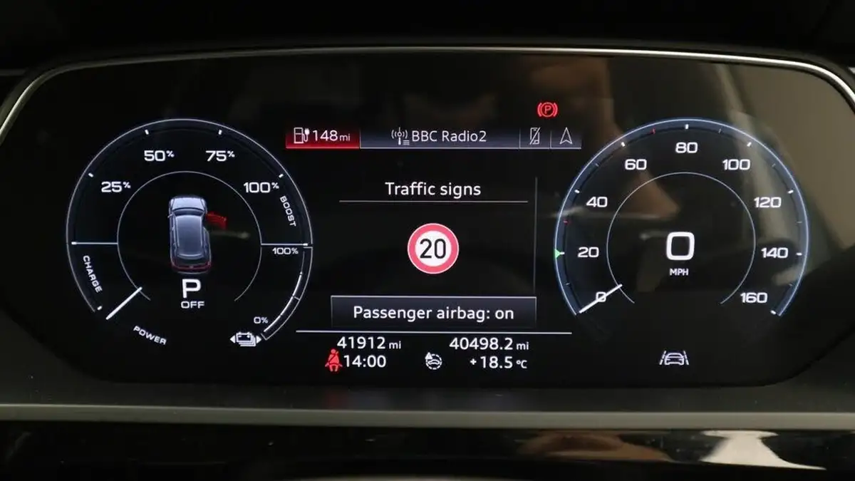 2020-audi-e-tron-55e-launch-edition-station-wagon-big-7