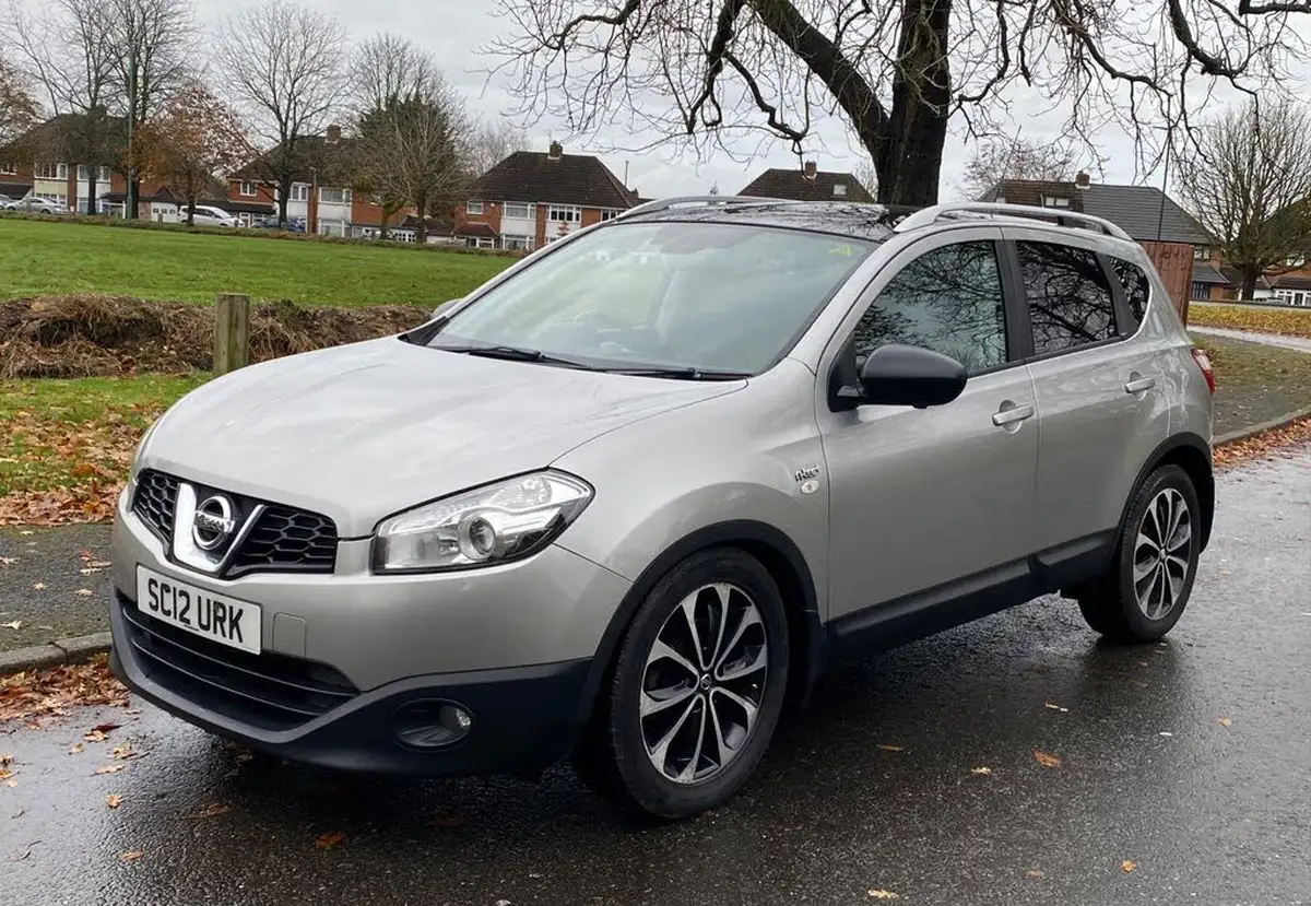 2012-nissan-qashqai-15td-n-tec-big-9