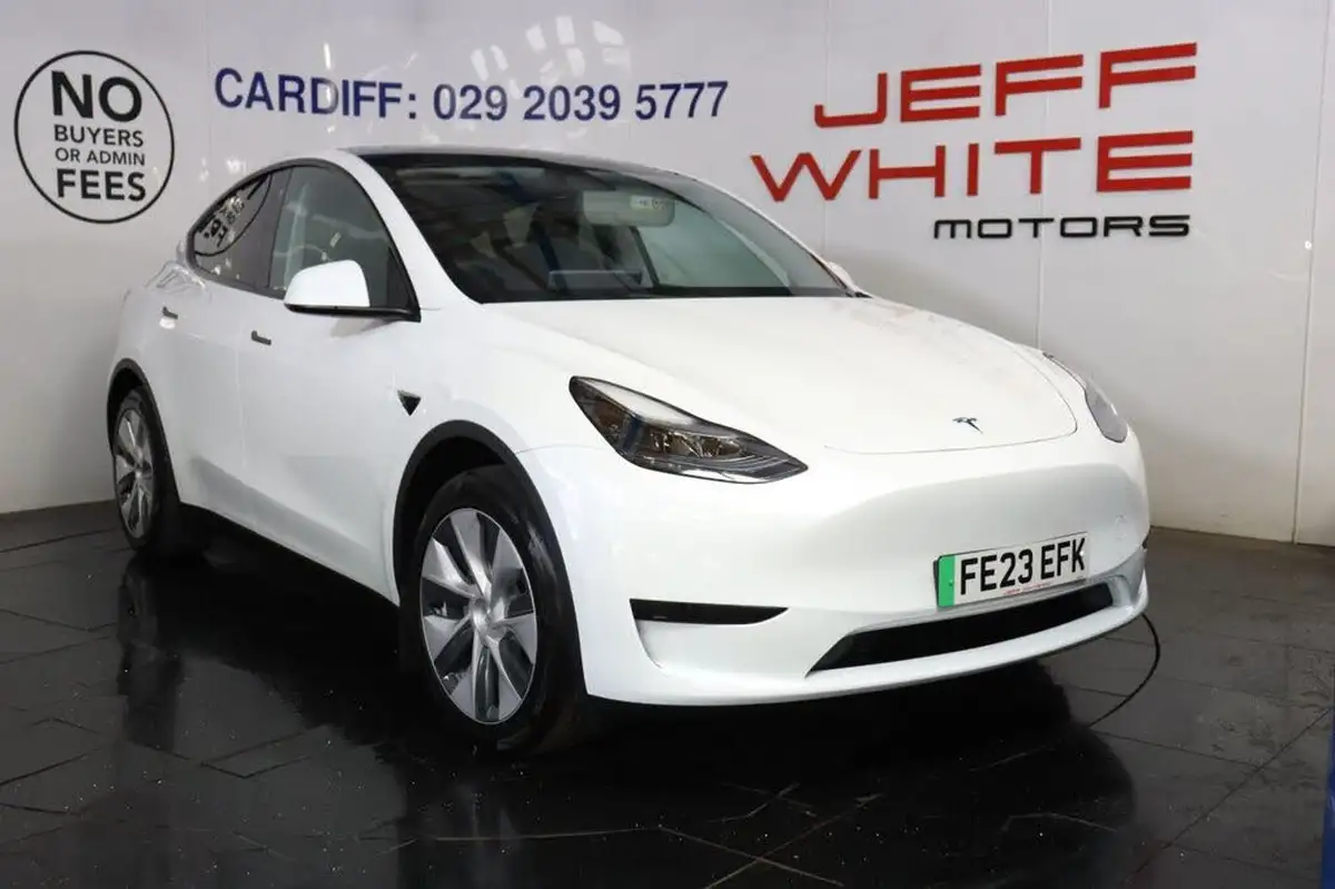 2023-tesla-model-y-e-rwd-big-19