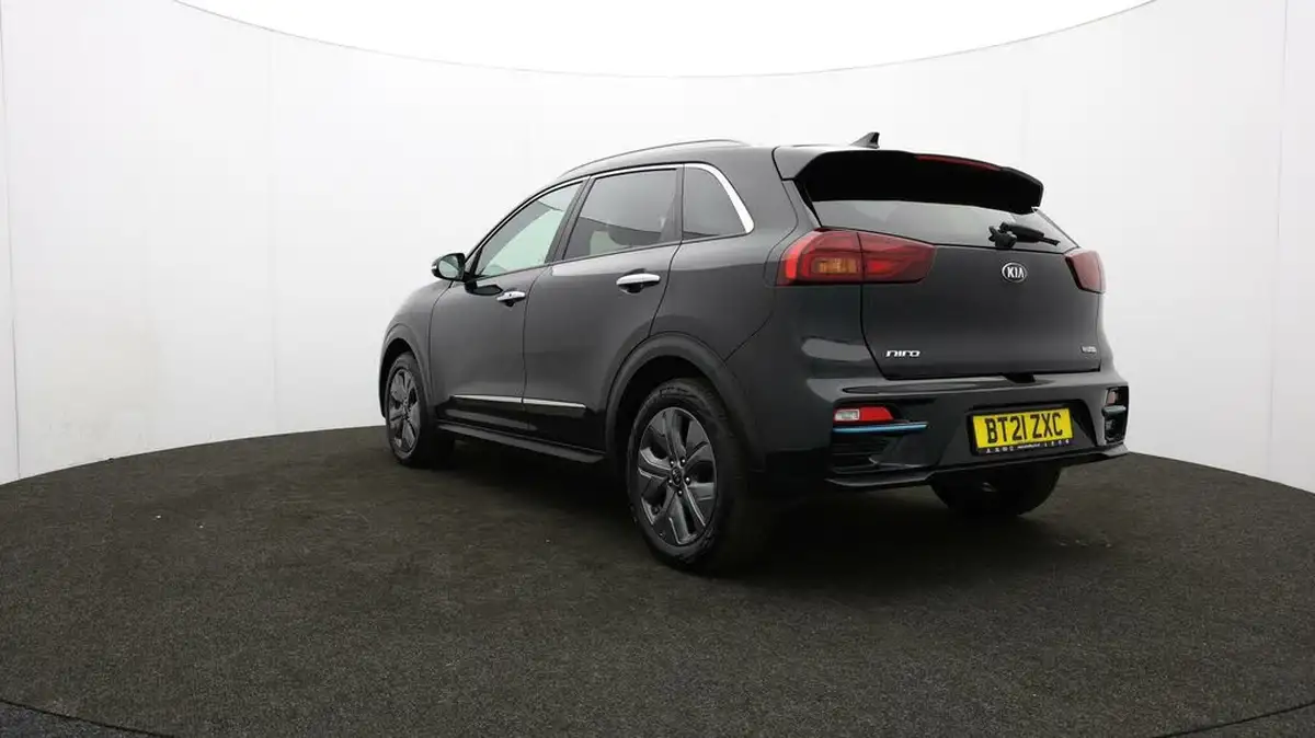 2021-kia-e-niro-ev-4-big-75