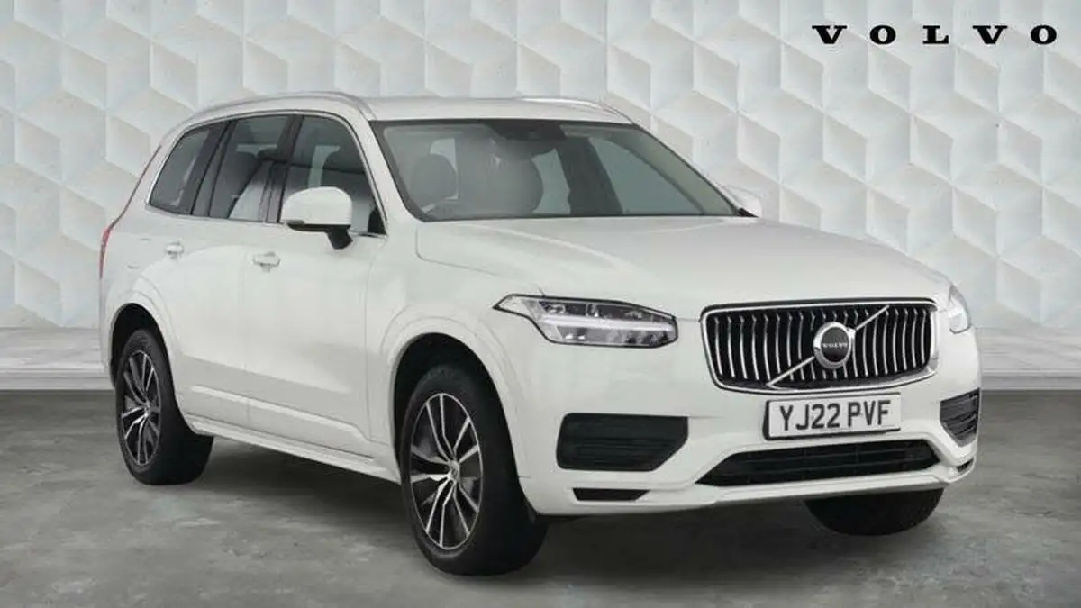 2022-volvo-xc90-20td-b5-momentum-big-0