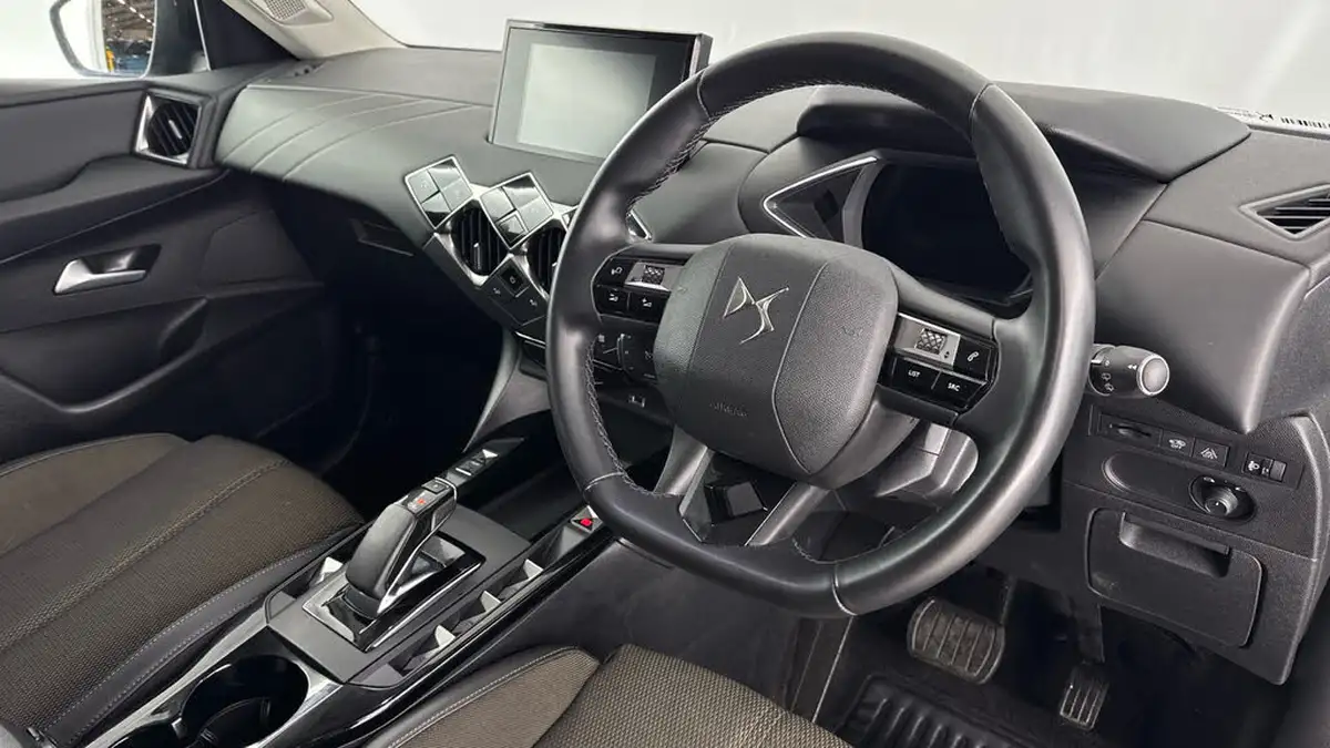 2021-ds-ds-3-crossback-e-tense-prestige-big-8