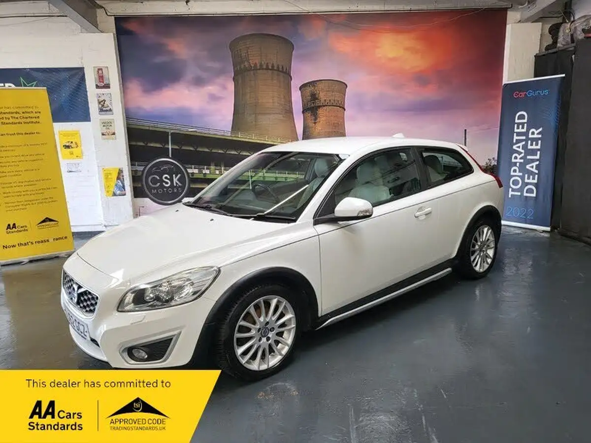 2012-volvo-c30-16d-d2-se-lux-big-16