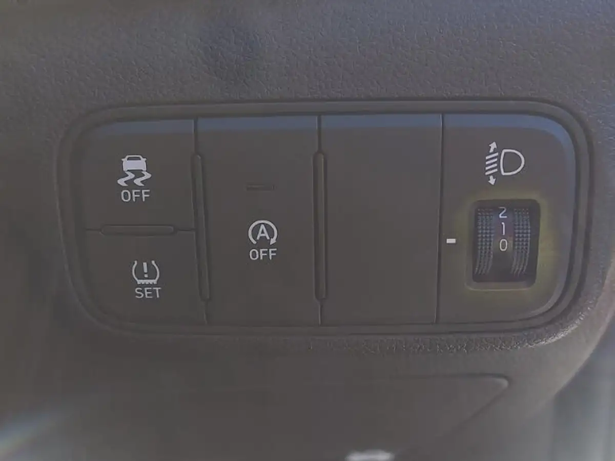 2024-hyundai-i20-10-t-gdi-advance-big-11