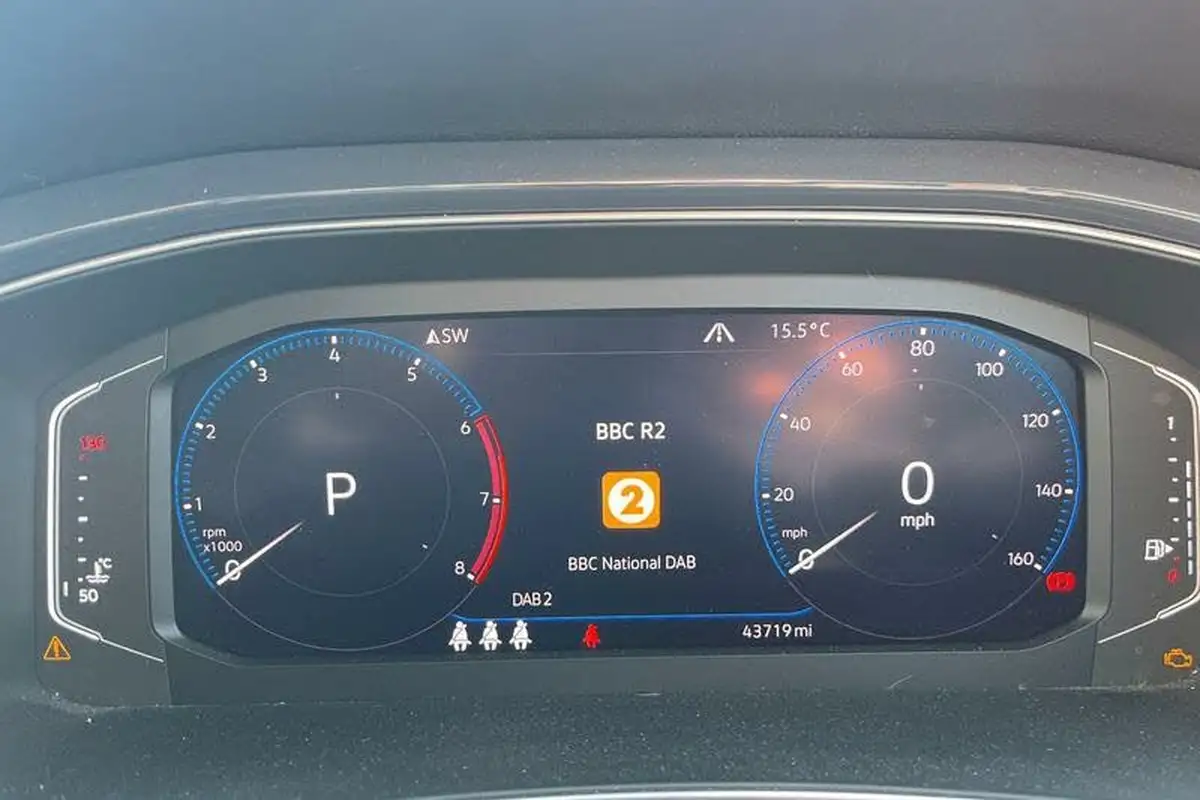 2019-volkswagen-t-roc-15-tsi-r-line-dsg-big-12