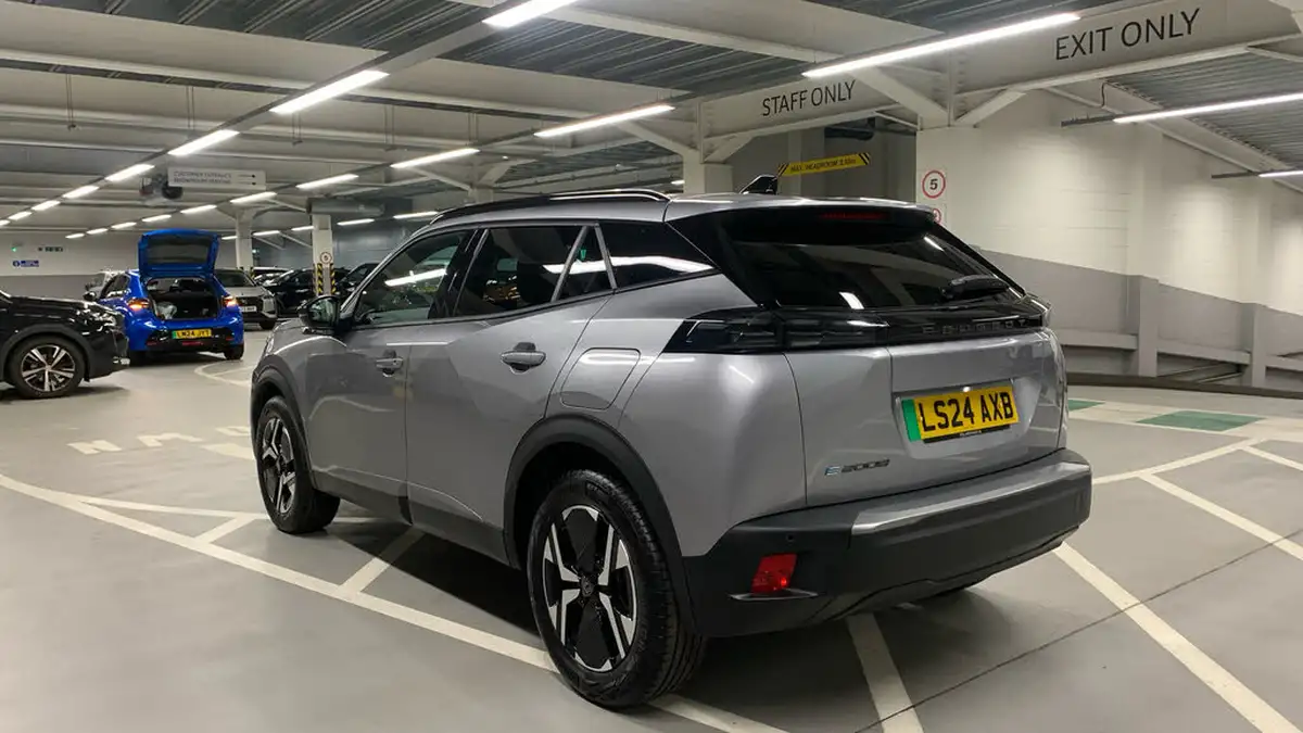 2024-peugeot-2008-suv-e-allure-136ps-50kwh-big-4