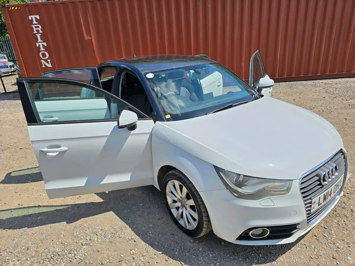2014-audi-a1-big-5