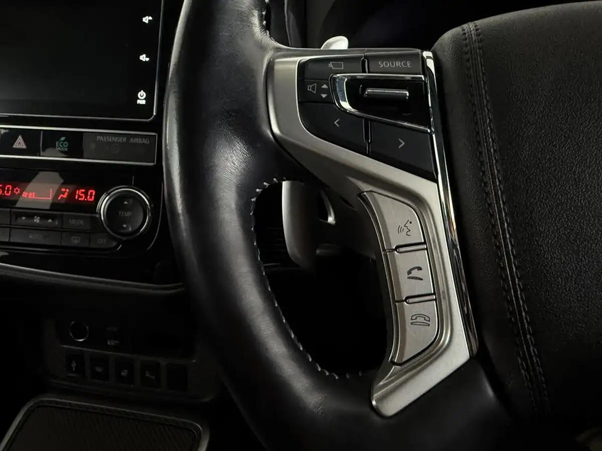 2018-mitsubishi-outlander-24-4h-phev-big-26