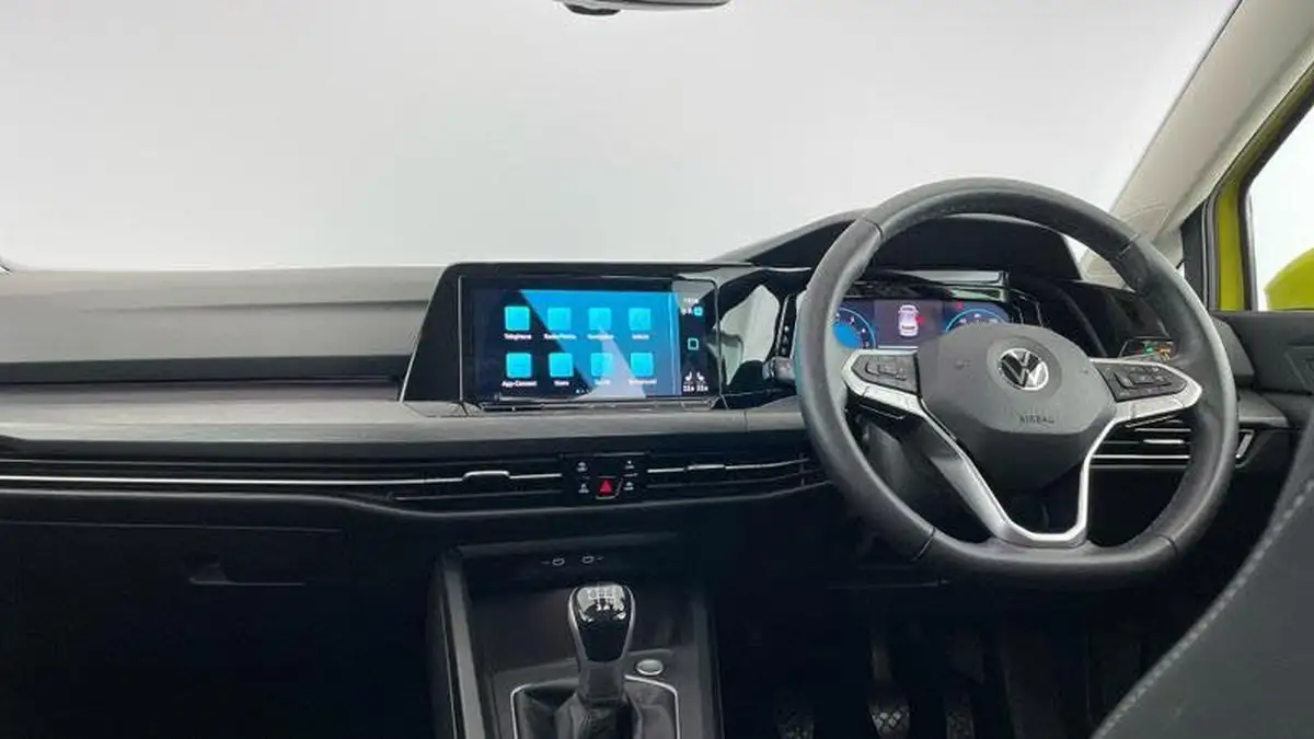 2020-volkswagen-golf-15-tsi-style-150ps-hatchback-big-21