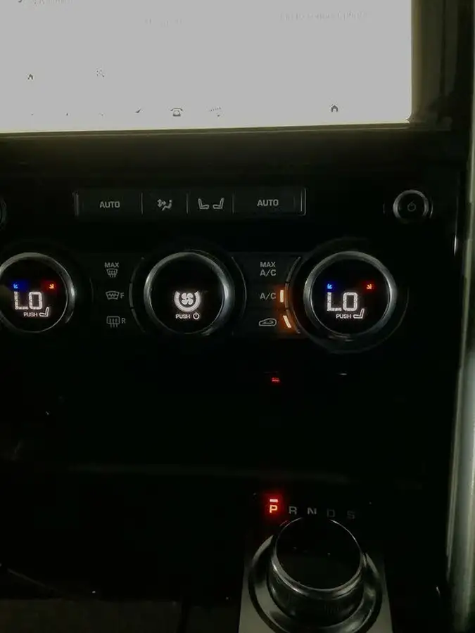 2019-land-rover-discovery-20sd4-hse-luxury-big-27