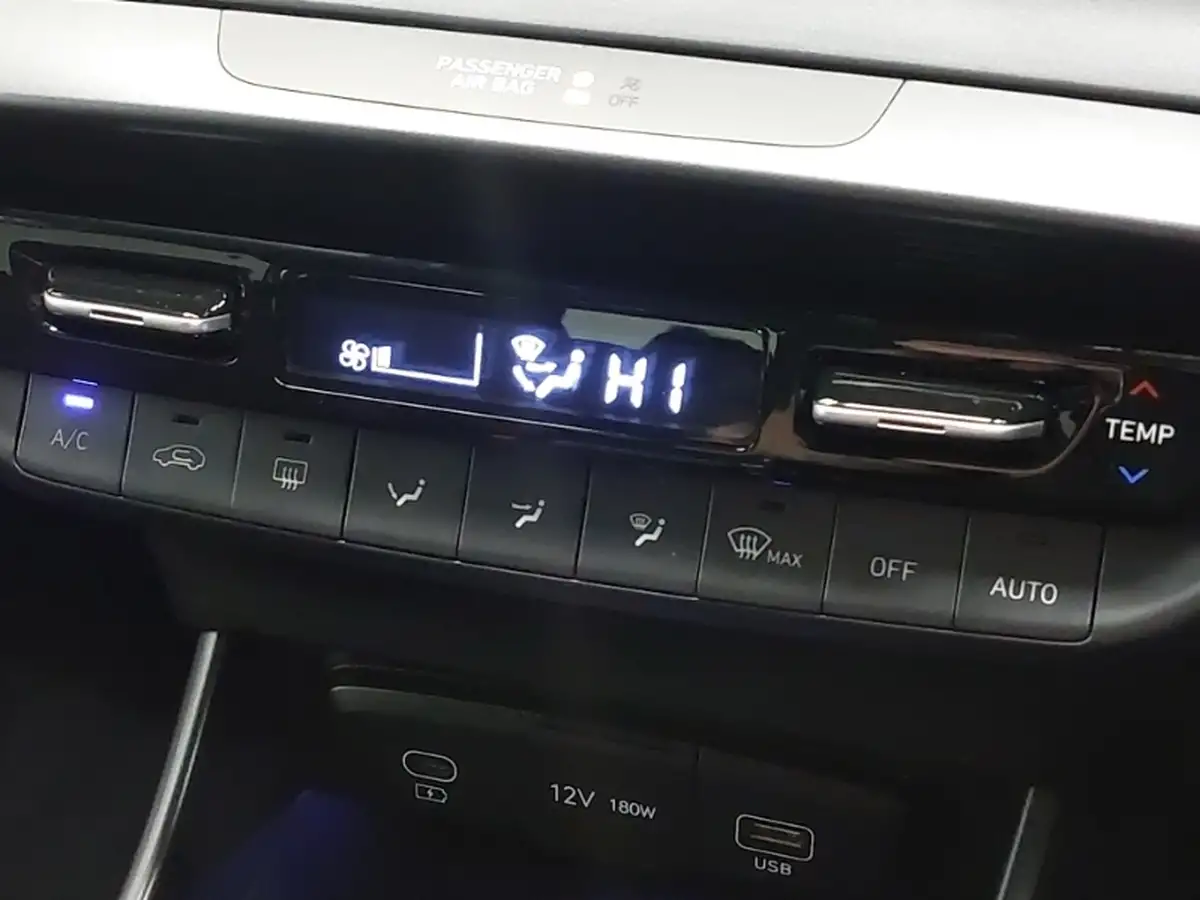2025-hyundai-bayon-10-t-gdi-premium-100ps-7dct-big-12