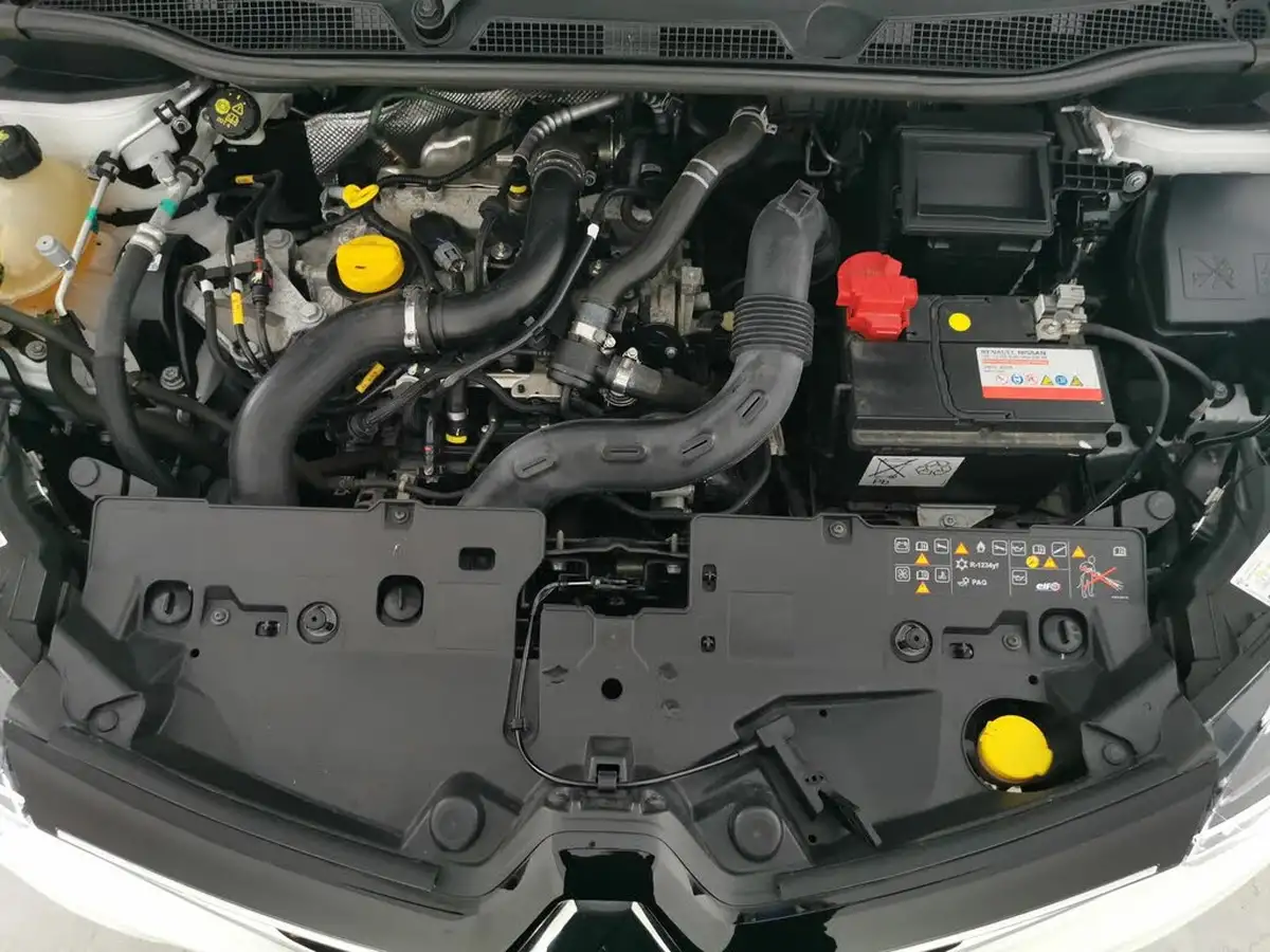 2019-renault-captur-09-tce-gt-line-big-38