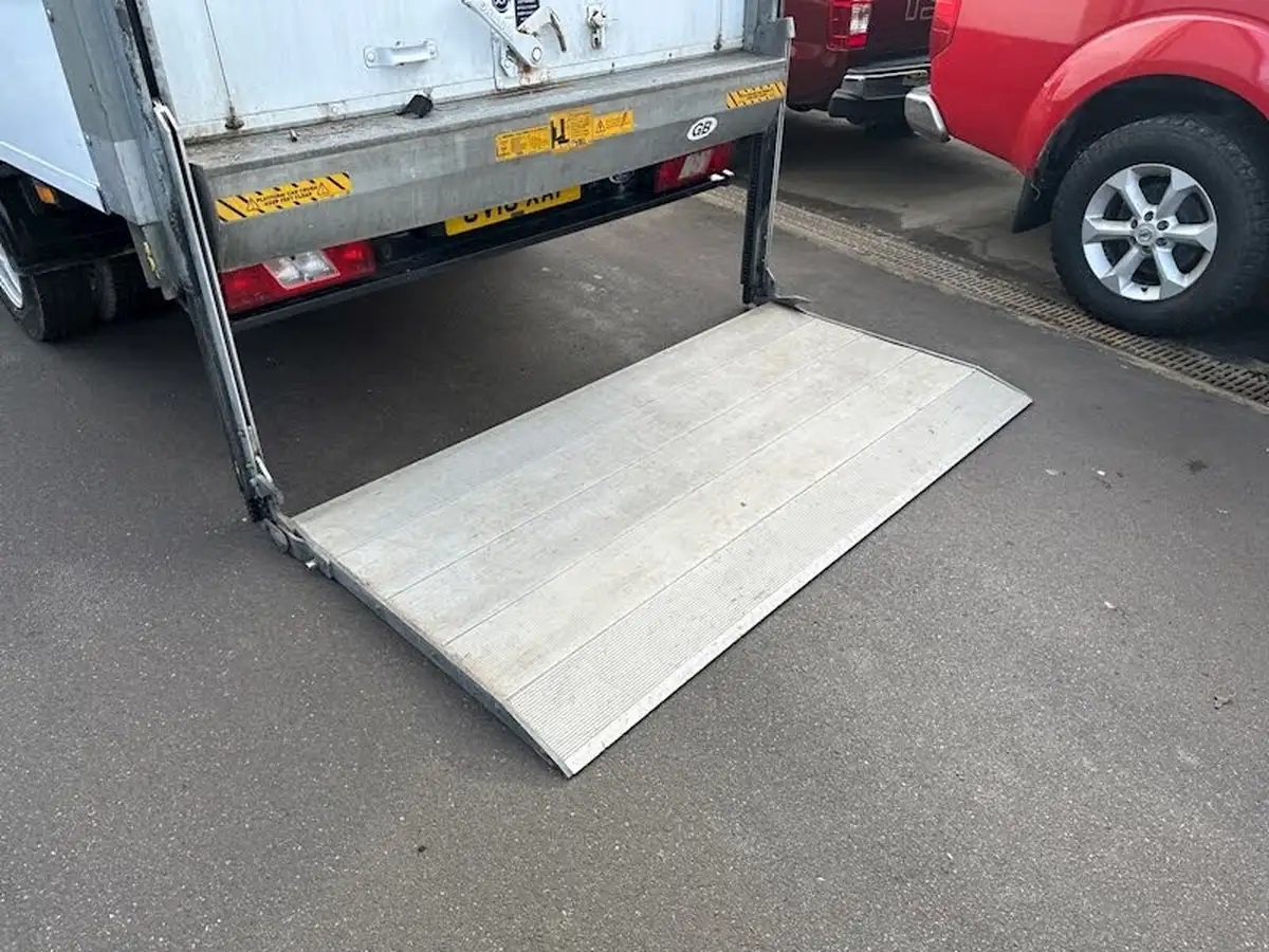 2018-ford-transit-20tdci-350-l3h1-130pseu6-rwd-srw-luton-big-12