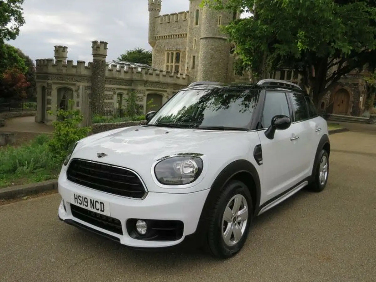 2019-mini-countryman-15-cooper-classic-auto-big-0