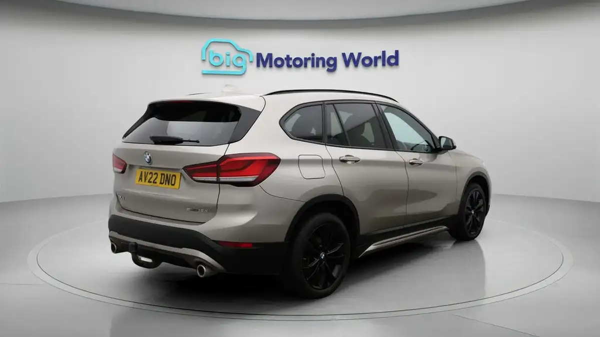 2022-bmw-x1-20td-sdrive18d-sport-big-7