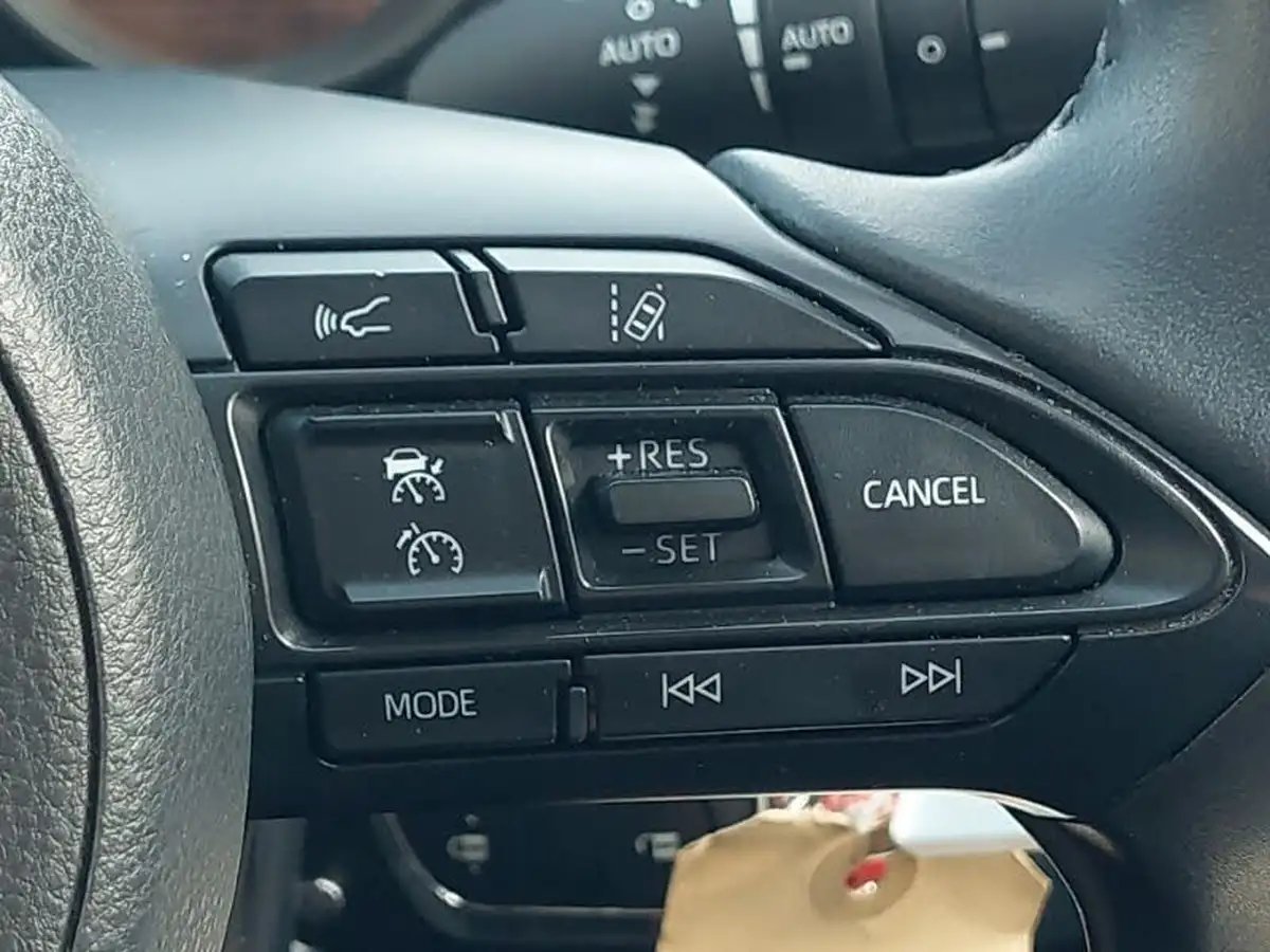 2022-toyota-yaris-15-vvt-i-design-big-18