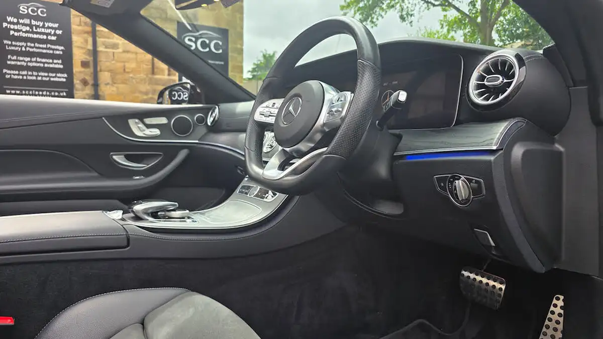 2020-mercedes-benz-e-class-20d-e220d-amg-line-premium-cabriolet-2d-big-30