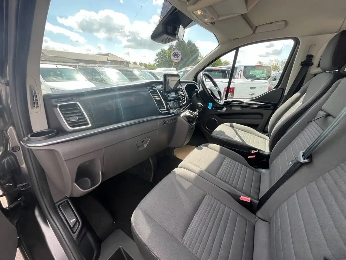 2021-ford-tourneo-custom-20tdci-320-l1-titanium-130pseu6dt-auto-big-19