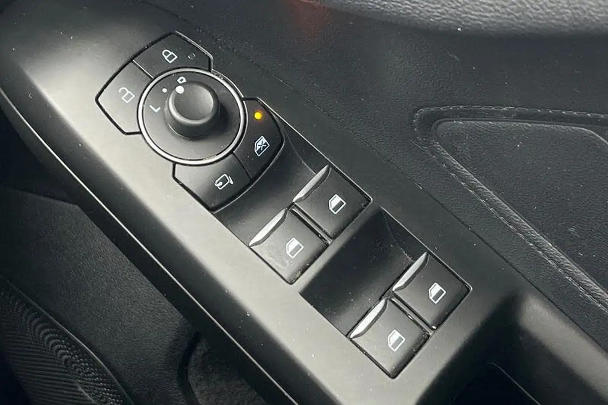 2021-ford-focus-10t-st-line-edition-125ps-hatchback-big-15