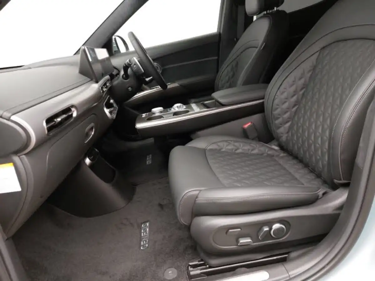 2025-genesis-gv60-e-premium-229ps-big-4