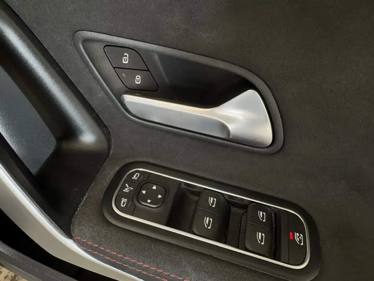 2020-mercedes-benz-a-class-13-a180-amg-line-executive-hatchback-5d-7g-dct-big-16