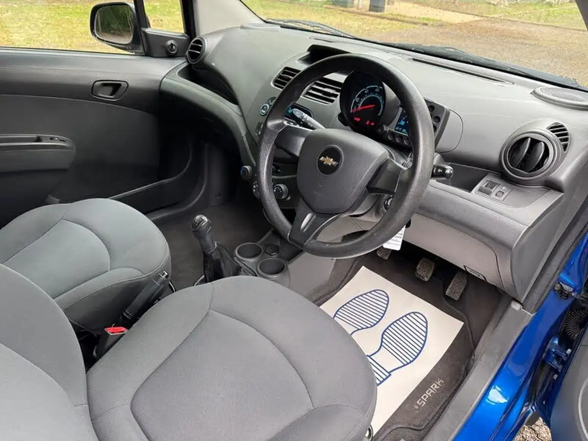 2011-chevrolet-spark-10-big-13