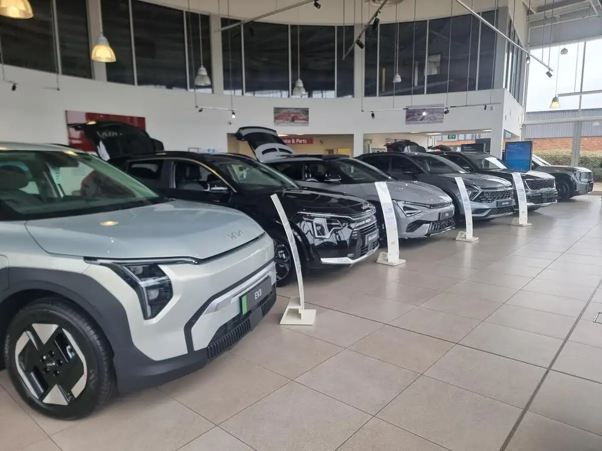2023-toyota-rav4-25-vvt-i-dynamic-302bhp-plug-in-big-30