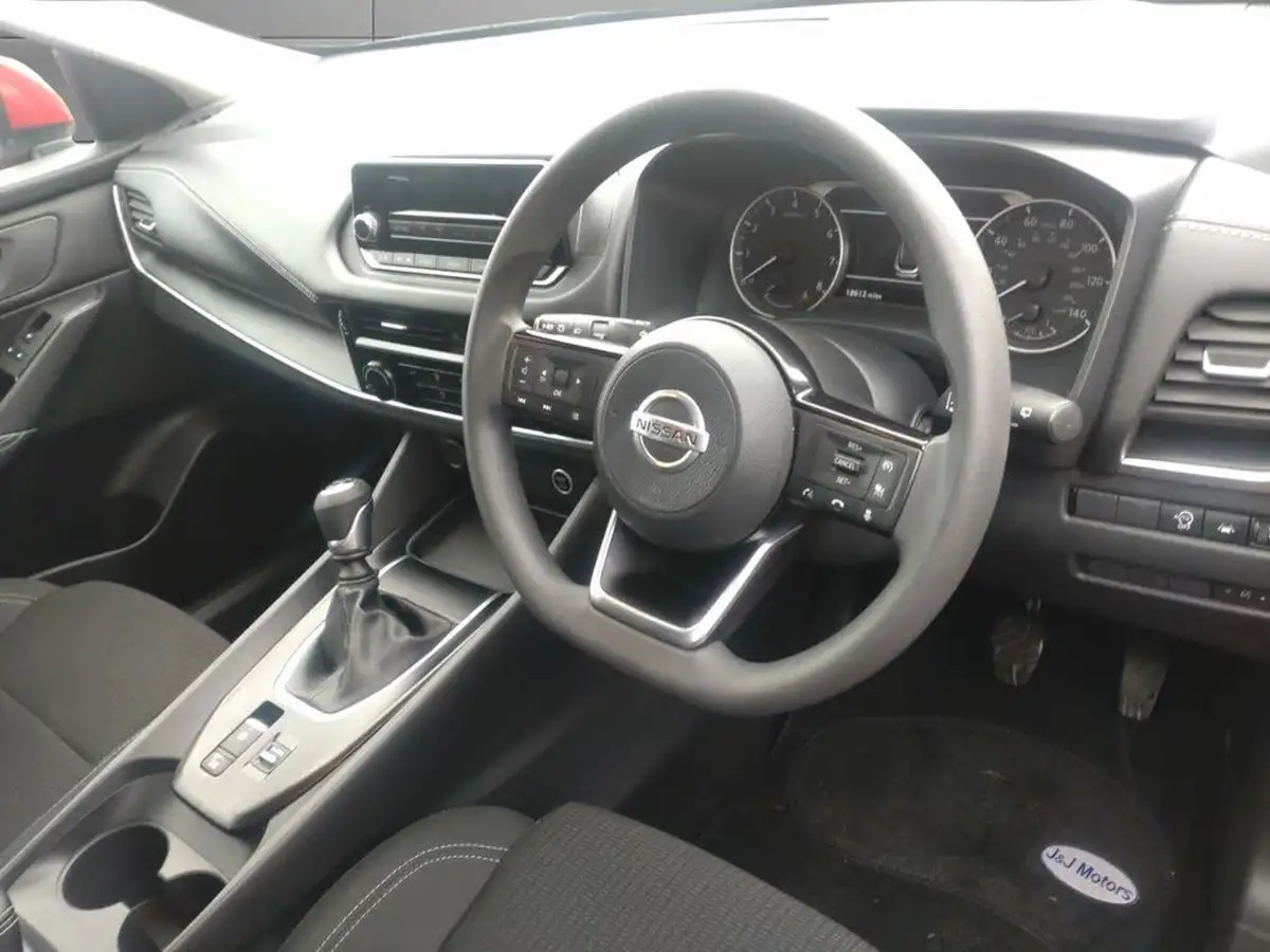 2021-nissan-qashqai-13-dig-t-visia-big-8