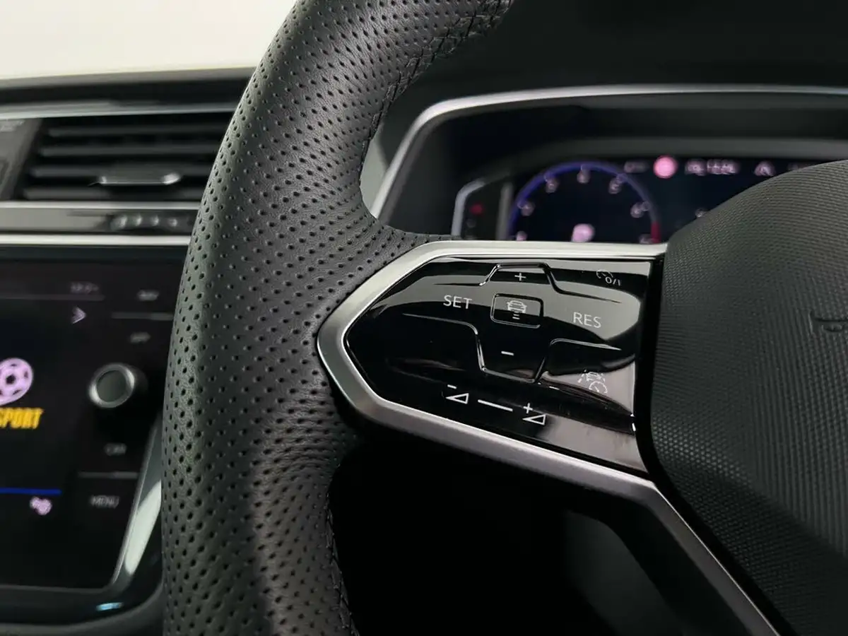 2020-volkswagen-tiguan-15-tsi-r-line-big-23
