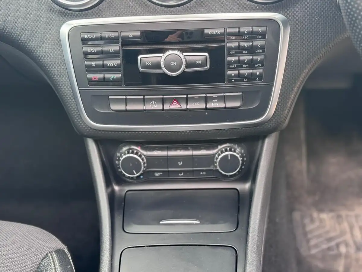 2013-mercedes-benz-a-class-18-cdi-a200-sport-18-cdi-109ps-blueefficiency-7g-dct-big-28