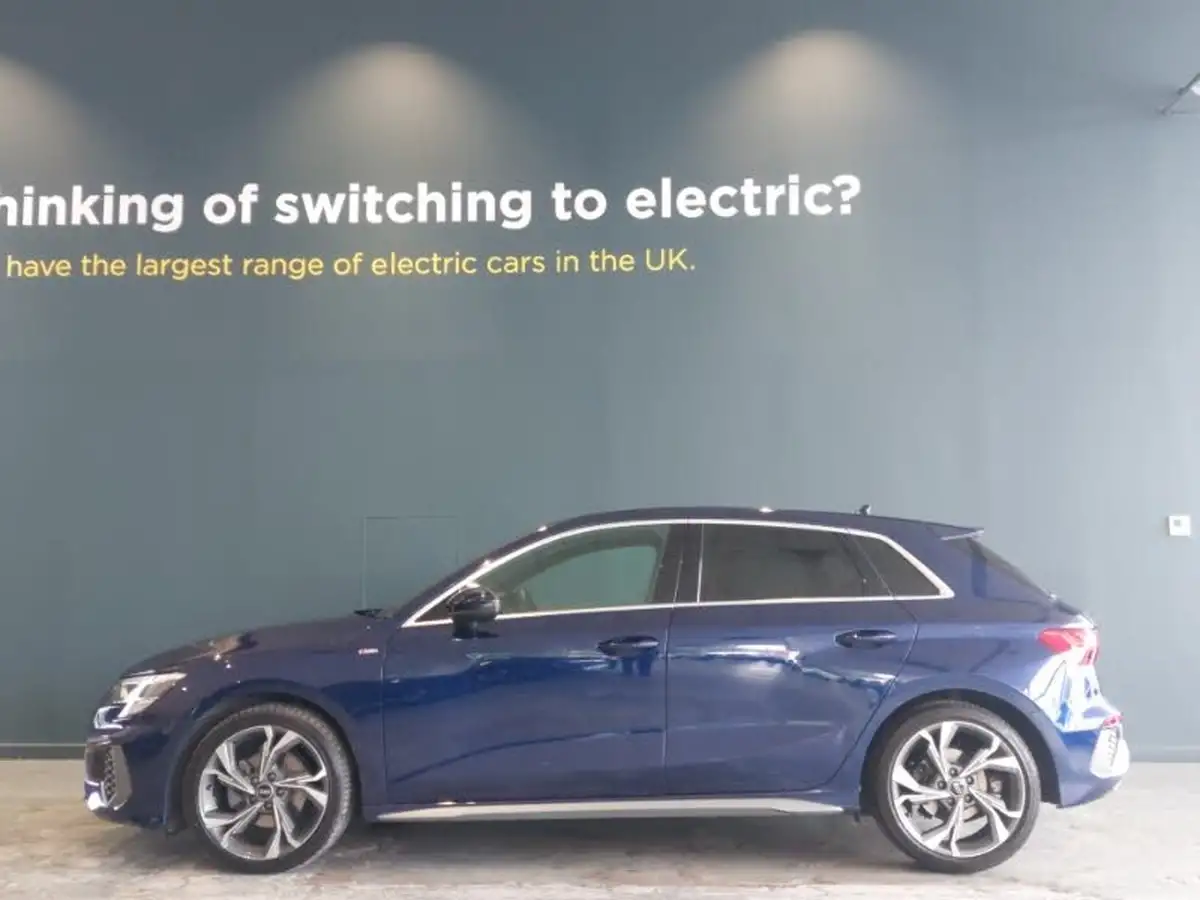 2024-audi-a3-15-35-tfsi-s-line-sportback-5d-tronic-big-3