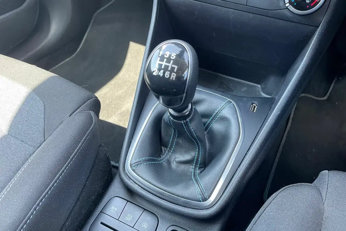 2022-ford-fiesta-10t-active-100ps-big-38