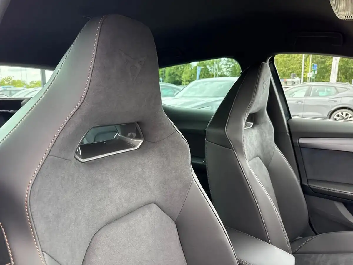 2025-cupra-formentor-15-e-hybrid-v2-big-19