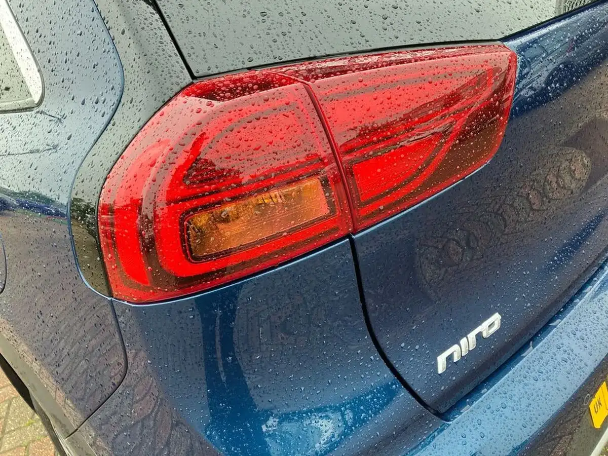 2022-kia-niro-16-gdi-2-139bhp-156kwh-big-27