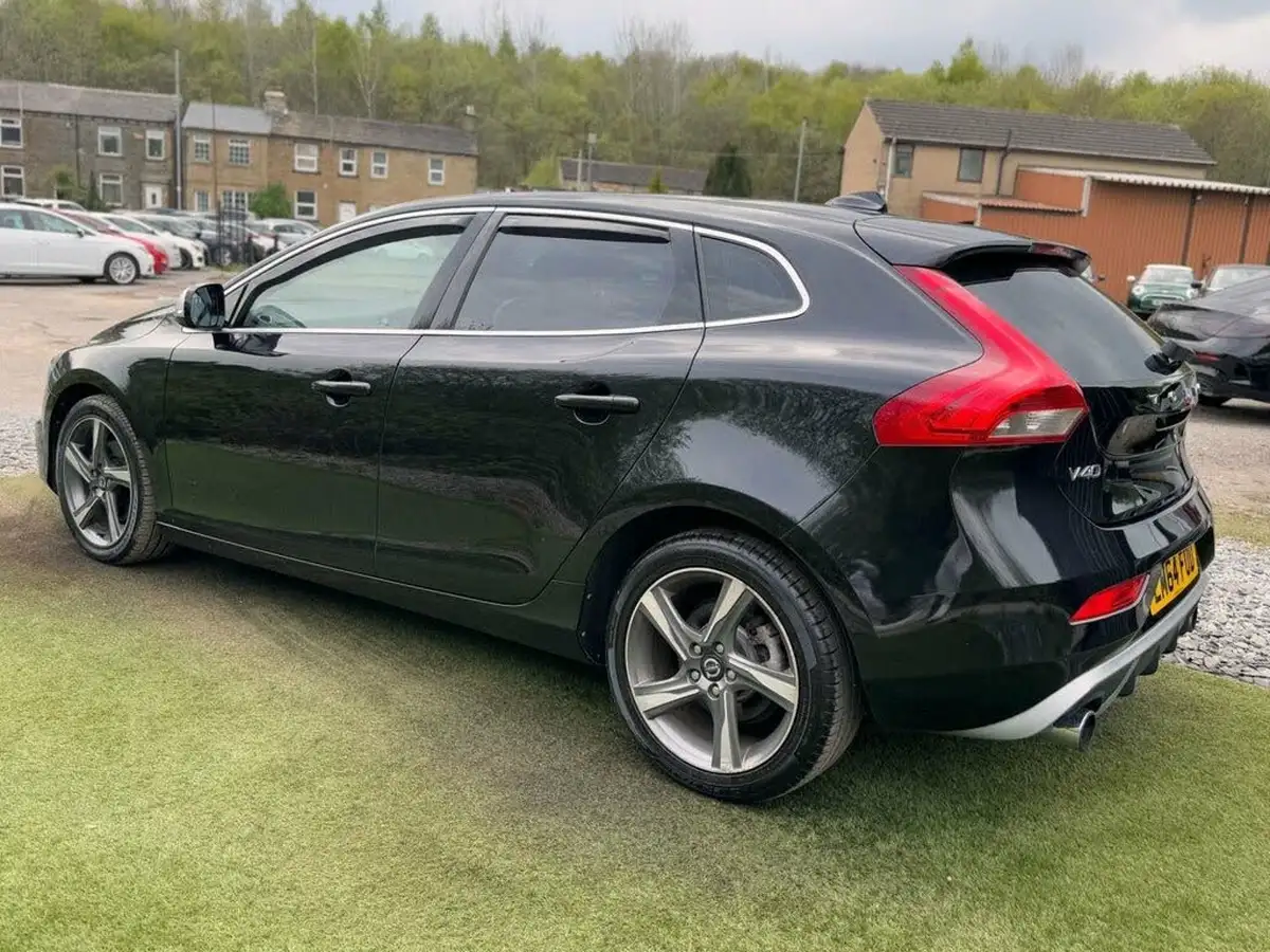 2014-volvo-v40-16td-d2-r-design-lux-powershift-big-5