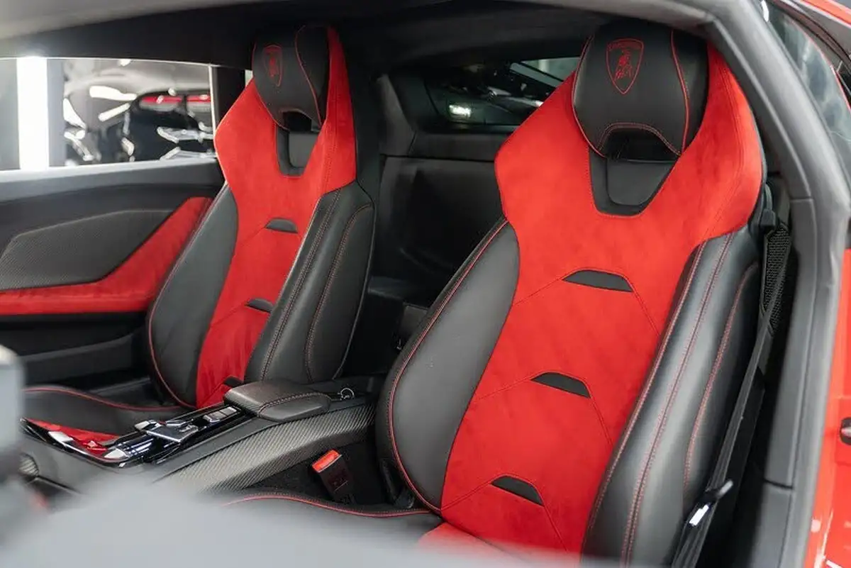 2019-lamborghini-huracan-52-evo-coupe-big-9