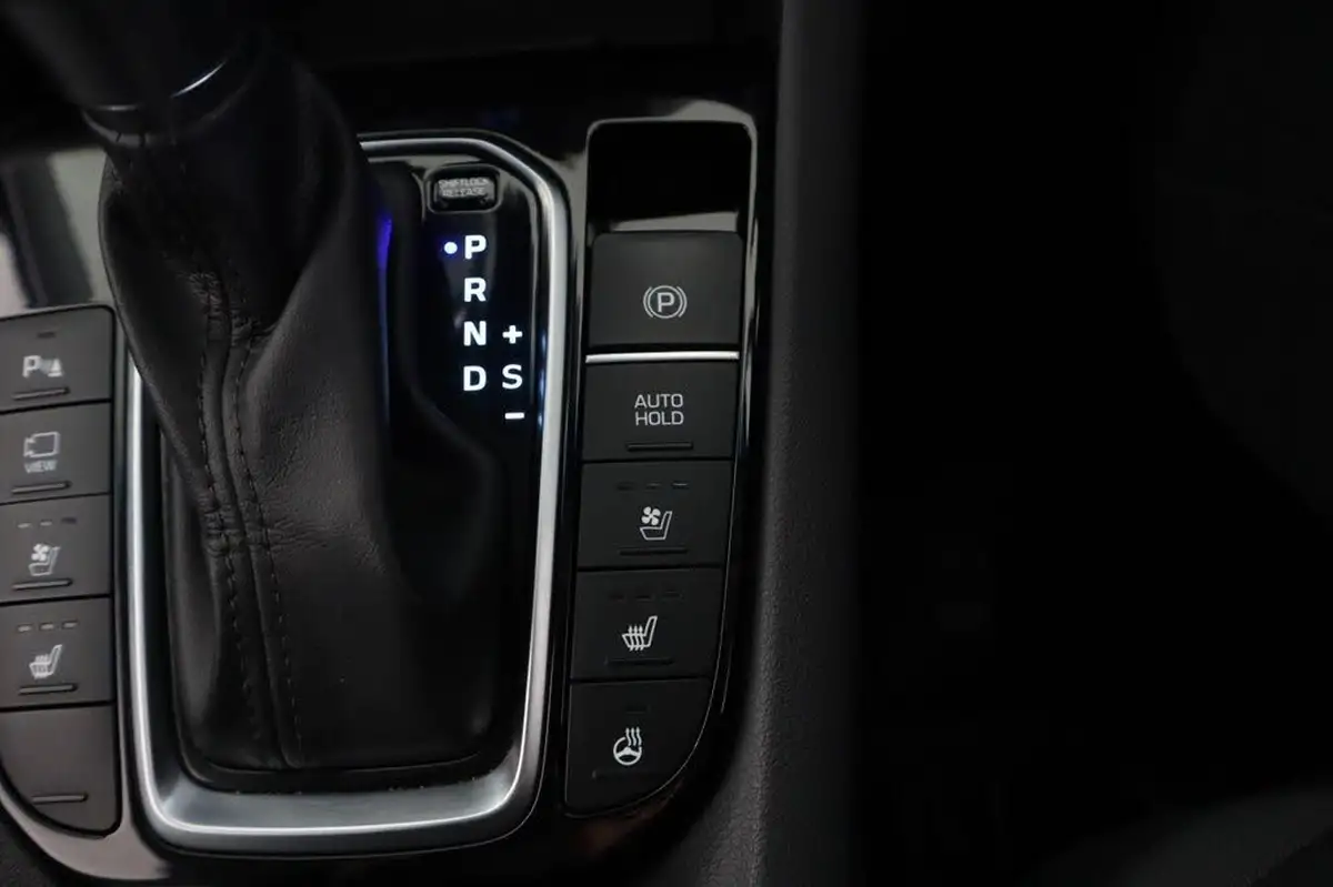 2021-hyundai-ioniq-16-gdi-premium-se-hybrid-big-19
