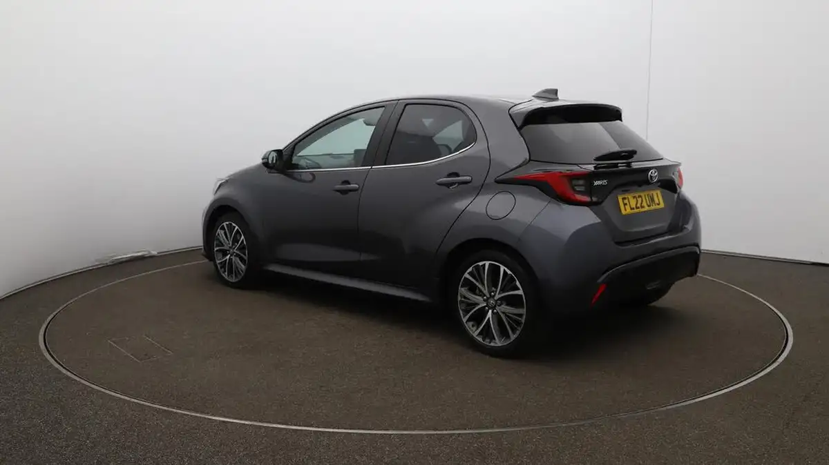 2022-toyota-yaris-15-vvt-i-excel-big-55
